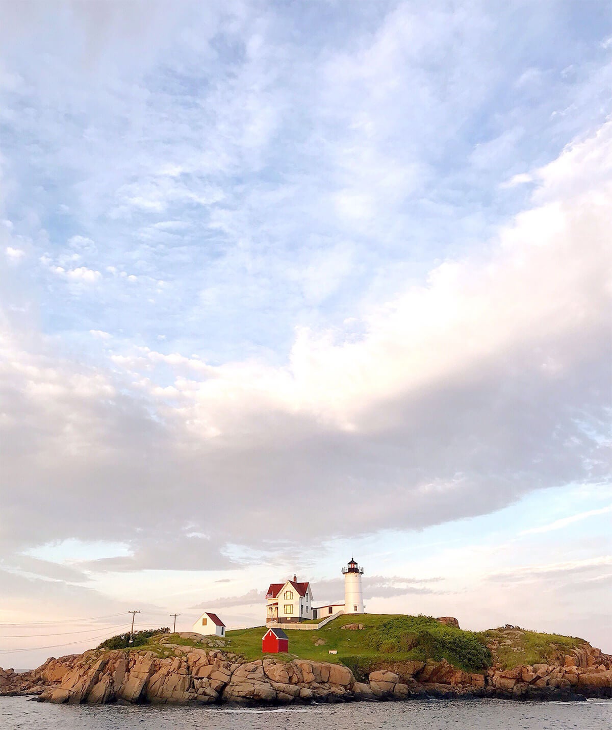 Photo of the Nubble lighthouse in York, Maine