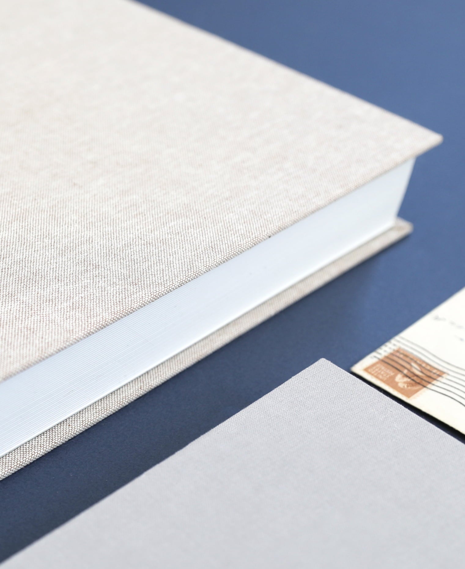 Closed Layflat Photo Album showcasing cover fabric and ultra-thick album pages 