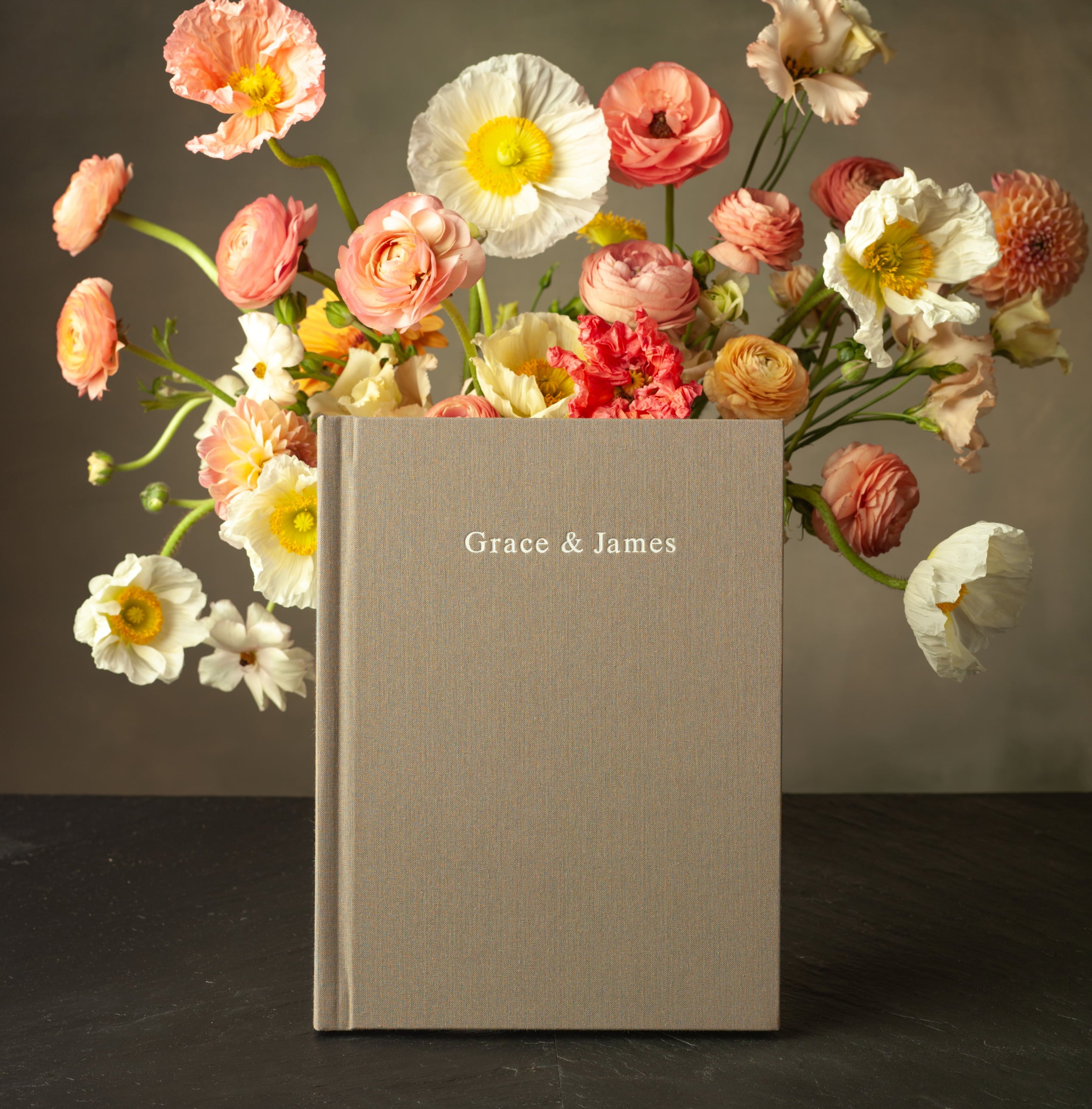 Layflat photo album with Mother’s day feel