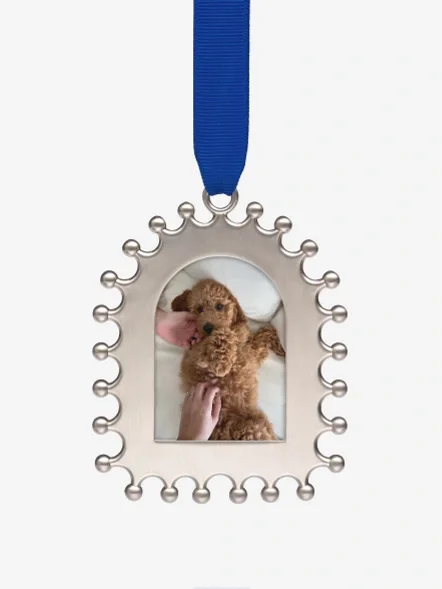 A beloved dog in a nicho ornament