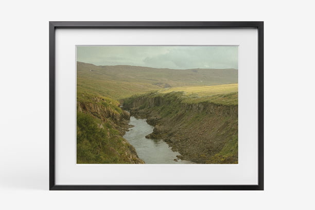 Modern Metal Frame in Black Finish.